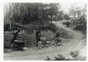 Waldfriedhof Kupferberg, Arbeiten an der Stützmauer