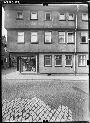 Schmalkalden, Stumpfelsgasse 5. Wohnhaus mit Laden. Straßenfront (Teilansicht, Braugasse)