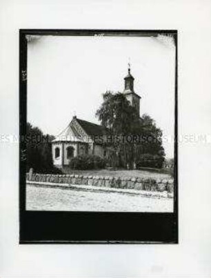 Außenansicht der Dorfkirche in Wustrau