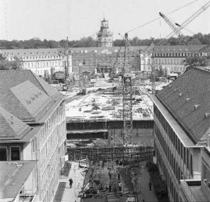 Bau der Tiefgarage am Schlossplatz.
