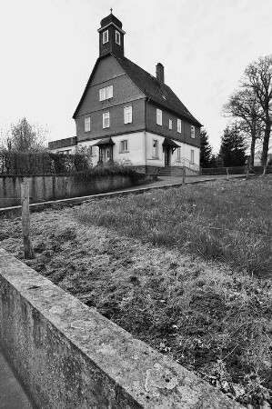 Ehem. Schule (Schule); Grebenhain, Altenschlirfer Straße 2