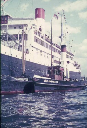 Passagierschiff "Cap Norte" : Passagierschiff "Cap Norte" (1922; Vulkanwerft (Hamburg)) im Hamburger Hafen