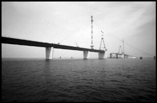 Fehmarnsund: südliche Brückenrampe, gesamte Brücke