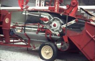 Fotografie: Erntetechnik, Mähdrusch, Mähdrescher gezogen, Dreschwerk