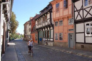Quedlinburg - Fachwerkhäuser : Sanierte Häuser in der Altetopfstraße Quedlinburg, aufgenommen 2006