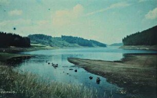 Blick auf einen Stausee