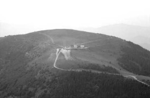 Belchen: Belchen von Osten, mit Belchenhaus