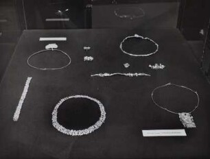 XIII. Triennale Mailand, Deutsche Abt., diverser Schmuck