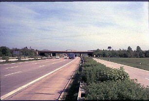 Hauptfahrbahn Süd der A6 (Mannheim Richtung Heilbronn): Brücke West von Westen