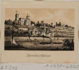 Die Albrechtsschlösser in Loschwitz bei Dresden von Südwesten über die Elbe mit Schiffen gesehen, links das Schloss Albrechtsberg, rechts die Villa Stockhausen (Lingnerschloss)