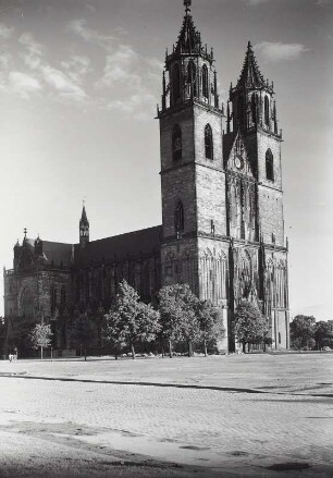 Magdeburg. Dom zu Magdeburg St. Mauritius und Katharina (1363 geweiht). Ansicht von Nordwesten