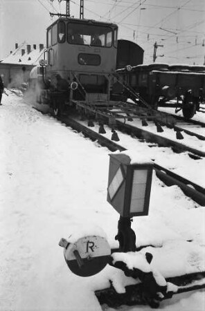 Maßnahmen beim Bahnbetriebsamt gegen vereiste Gleisanlagen