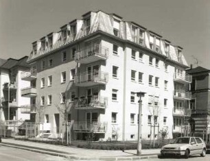 Dresden-Südvorstadt, Eisenstuckstraße 29/Ecke Liebigstraße. Wohnhaus. 1995. Eckansicht von Süden