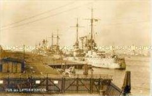 Wilhelmshaven vor der Ablieferung der Kriegsschiffe