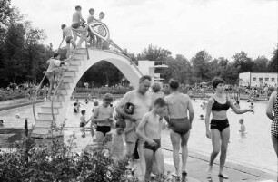 Breisach: Waldbad, Wasserrutschbahn