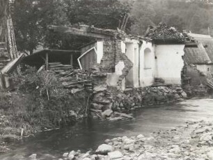 Unwetterkatastrophe im Osterzgebirge am 8./9. Juli 1927. Zerstörtes Haus in Schönwald (heute Petrovice-Krásny Les)