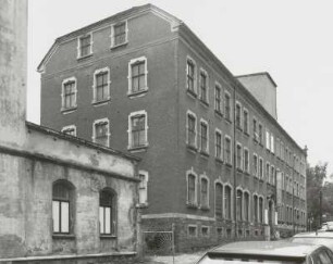 Fabrikgebäude (ehem. Möbelfabrik)