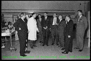 Besuch von Prof. Glenn Theodor Seaborg (Nobelpreisträger und Präsident der United States Atomic Energy Commission (USAEC)) am Kernforschungszentrum Karlsruhe (KfK)