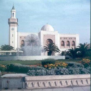 Sfax. Bab Lebhar und Rathaus, 1977