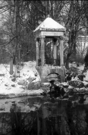 Donaueschingen: Donauquell-Tempel im Winter