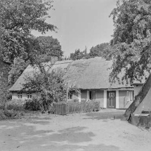 F-F 65 : Insel Rügen. Fischerdorf Vitt. Fischerhäuser