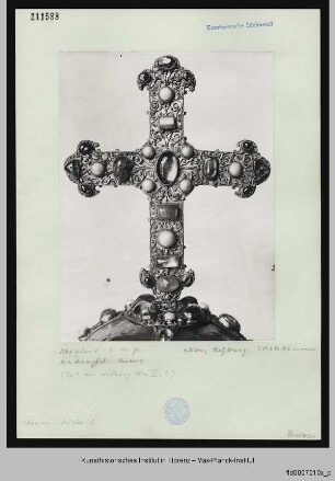 Kreuz des zu den Reichskleinodien gehörenden Reichsapfels