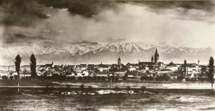 Hermannstadt (heute Sibiu / Rumänien). Stadtansicht gegen Südkarpaten mit Bulea (Mitte) und Negoi (links)