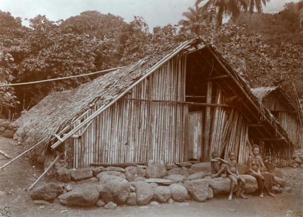 "Immeuble d'habitation. Lave de Venua"