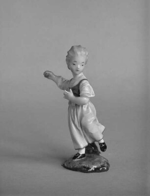 Laufendes Mädchen mit Ball