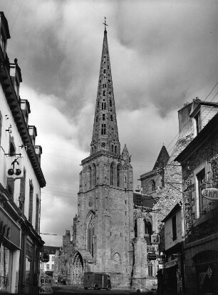 Tréguier. Kathedrale Saint-Tugdual (Baubeginn 1301/1400, Vollendung 1401/1500). Turm