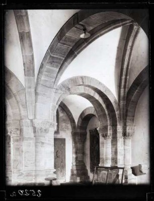 Stiftskirche; Vorhalle, Ausschnitt
