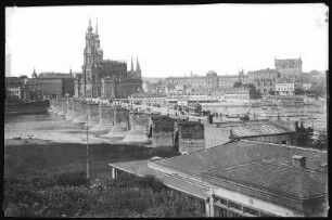 Dresden. Altstadt mit Augustusbrücke und Katholischer Hofkirche