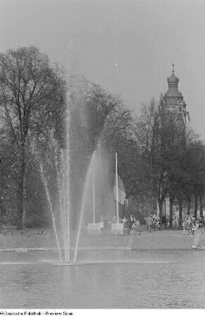 Teich mit Springbrunnen