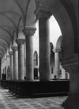 Regensburg. Katholische Kirche Sankt Jakob (Schottenkirche) (Grundsteinlegung 1090 und 1151/1200). Innenansicht