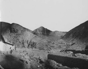 Vor der südlichen Steilwand des Chorolque. Moränenlandschaft
