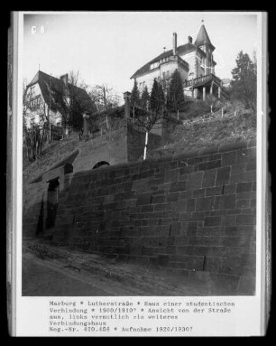 Verbindungshaus