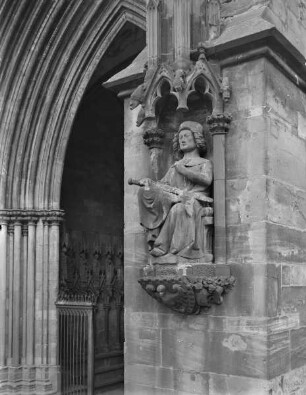 Sitzfigur eines Grafen von Freiburg