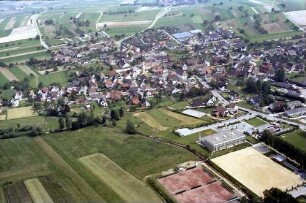 Freiburg, Hochdorf: von Süden, mit Sportanlagen