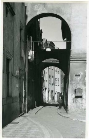 Gasse am Pernstein Platz, Pardubitz, Tschechien, Böhmen und Mähren