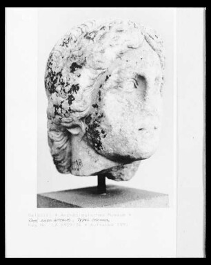 Kopf einer Artemis-Statue