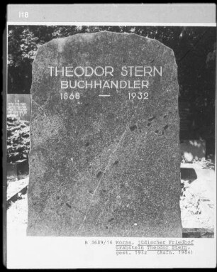 Grabstein von Theodor Stern, geborene Nathan (gestorben 1932)