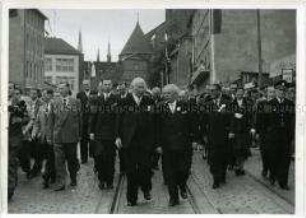 Bundespräsident Heuss besucht die "Nordischen Tage" in Lübeck