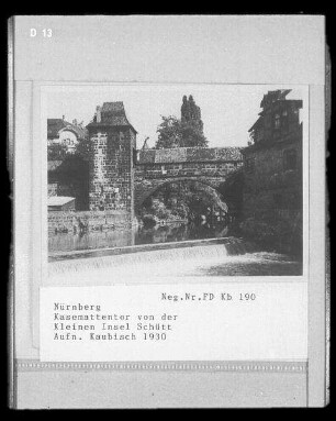 Nürnberg. Stadtbefestigung (Letzte Stadtmauer). Kasemattentor (um 1400) von der Kleinen Insel Schütt