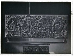 Truhe (Vorderwand)