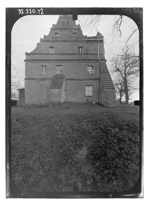 Groß Polzin-Quilow. Herrenhaus (2. H. 16. Jh., Umbau A. 17. Jh.). Westseite