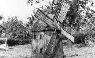 Markersdorf-Jauernick-Buschbach. Windmühlenmodell an der Straße nach Friedersdorf (Nr. 6 c)