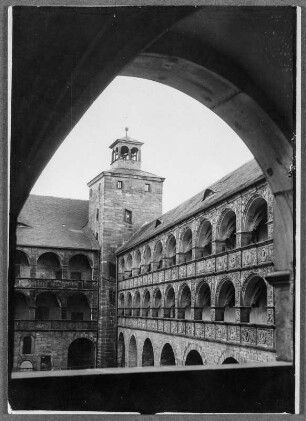 Blick in den schönen Hof der Plassenburg in Kulmbach