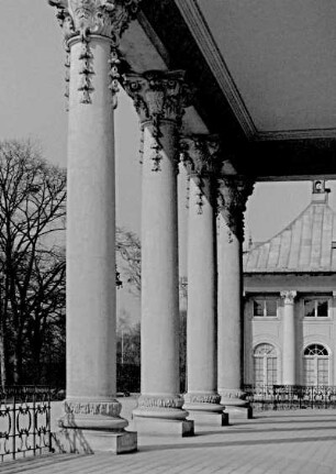 Dresden-Pillnitz, Schloss, Blick durch den Portikus des Bergpalais