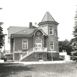 Colditz, Leipziger Straße 15. Villa (1905). Eingangsfront