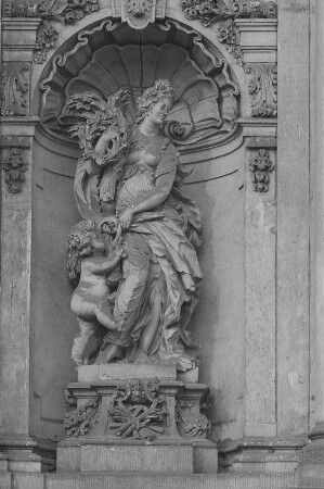 Ceres : Dresden. Zwinger, Kronentor. Ceres (um 1714/1715; B. Permoser)